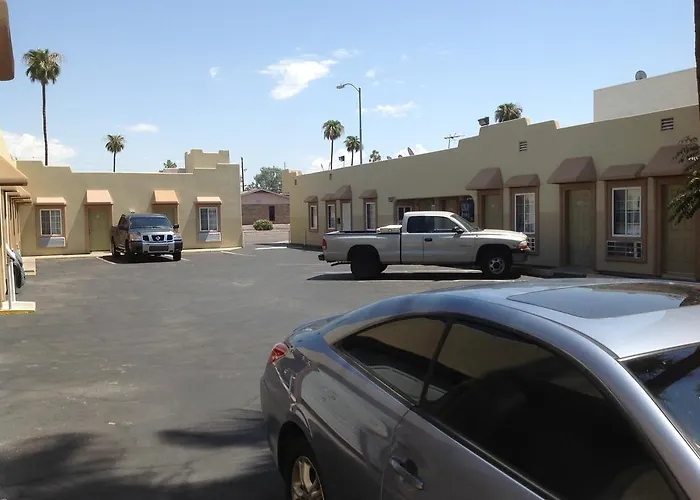 Motel Redwood *